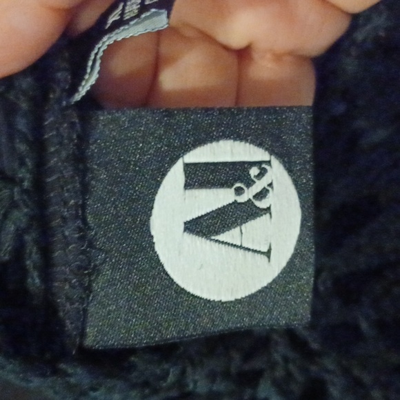 A&I Black crochet trim tunic, XL - Picture 6 of 8